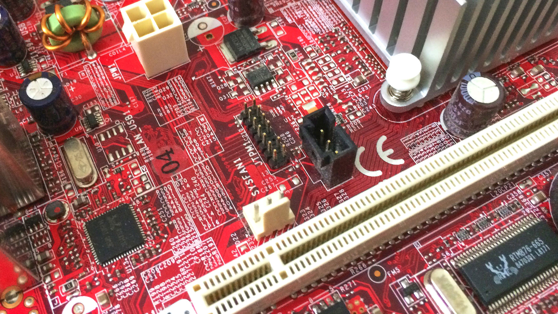 Das Herz des-PC die Platine mit Baugruppen